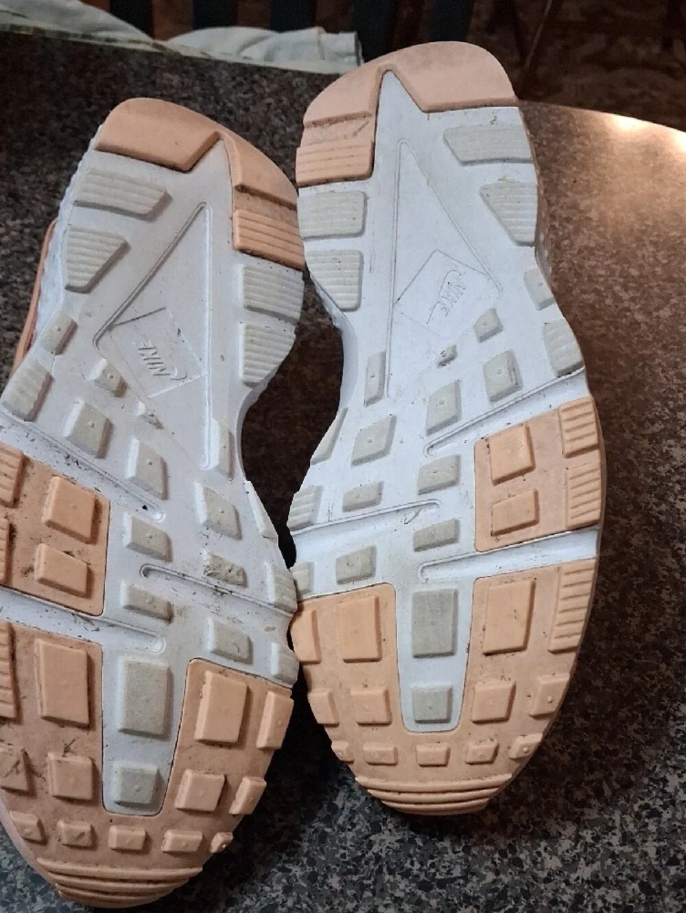 Nike Youths Pink Athletic Lace-Up Sneakers Size 6.5